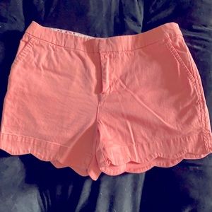 Scalloped hem shorts